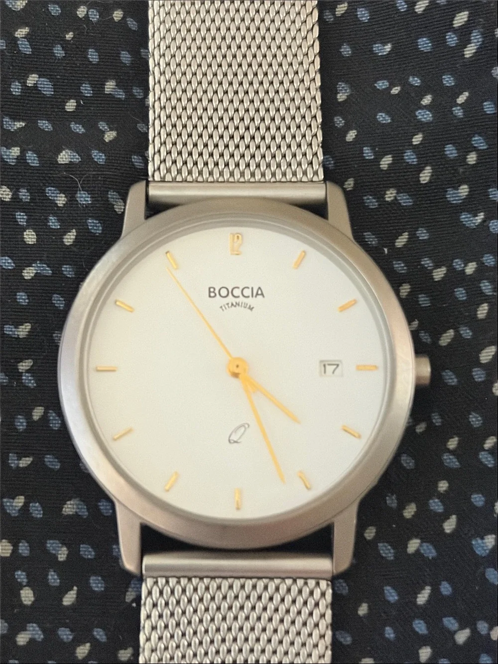 Boccia titanium quartz watch with silver mesh adjustable strap, gold accents